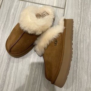 UGG DISQUETTE CHESTNUT SLIPPERS